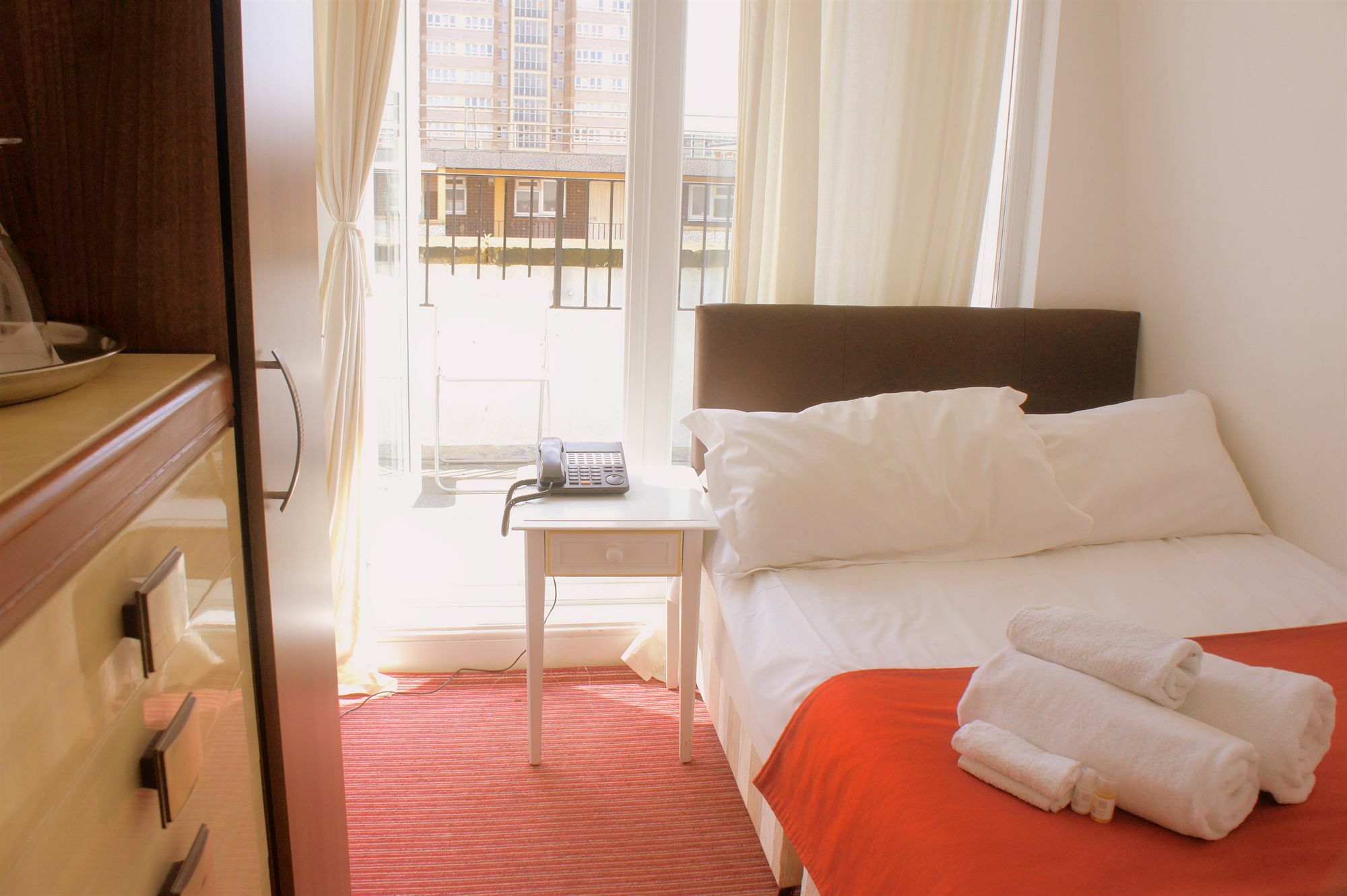 Plaza London Hotel Exterior photo